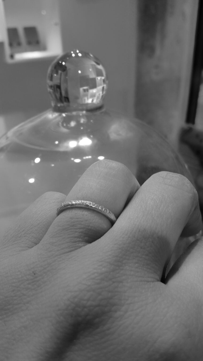 Bague En Argent Massif Taille 57 - Anneau Ajouré Ciselé, Style Unique Et Léger