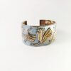 Bijou unique et raffiné, idéal pour se faire plaisir ou offrir. Manchette en argent avec feuilles de Ginkgo Biloba dorées, un cadeau précieux. Bijoux joaillier créateur Ardèche Tournon sur Rhône bijou unique